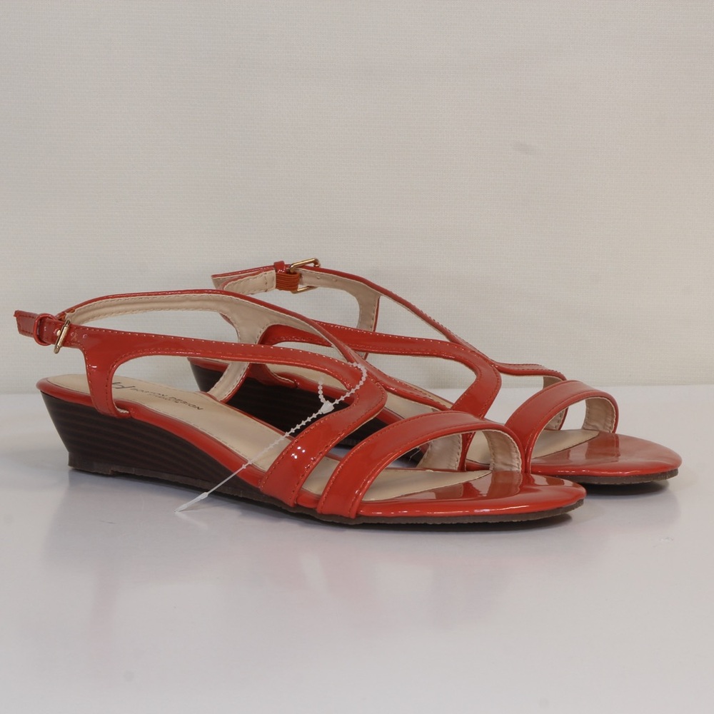 Boston Design Studio Spiced Coral Patent Leather Curve Strap Sandal NWT - Picture 6 of 12